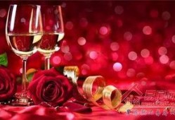 郴州情人节爆料视频最新,甜蜜视频曝光，情侣街头热吻引围观