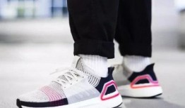 阿迪最新跑鞋爆料,科技革新，跑者新宠